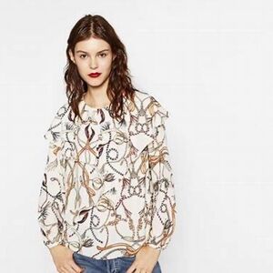 EUC Zara Women’s Long Sleeve Top Blouse White/Ivory- Size XL